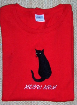 tee red blkmeowmom tee red blkmeowmom