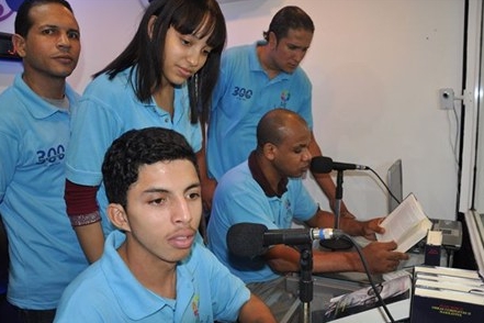 Roto el Record Guinnes Jóvenes Dominicanos Campeones de Lectura Continua