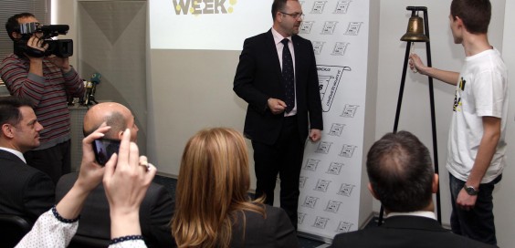 Macedonian youth rings Stock Exchange bell for Global Money Week