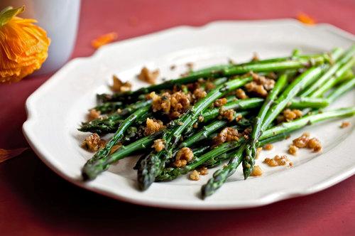 asparagus with walnuts and brown butter