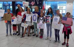 Welcome in Prague airport 2