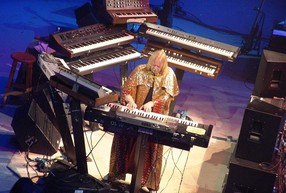 rick wakeman on stage with keyboards