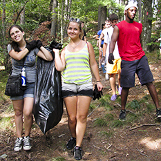 Tufts Students volunteering for<br /><br /><br />
                                  Friends of the Middlesex Fells<br /><br /><br />
                                  Reservation