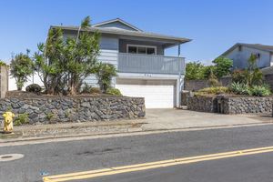 885 Haunani Pl